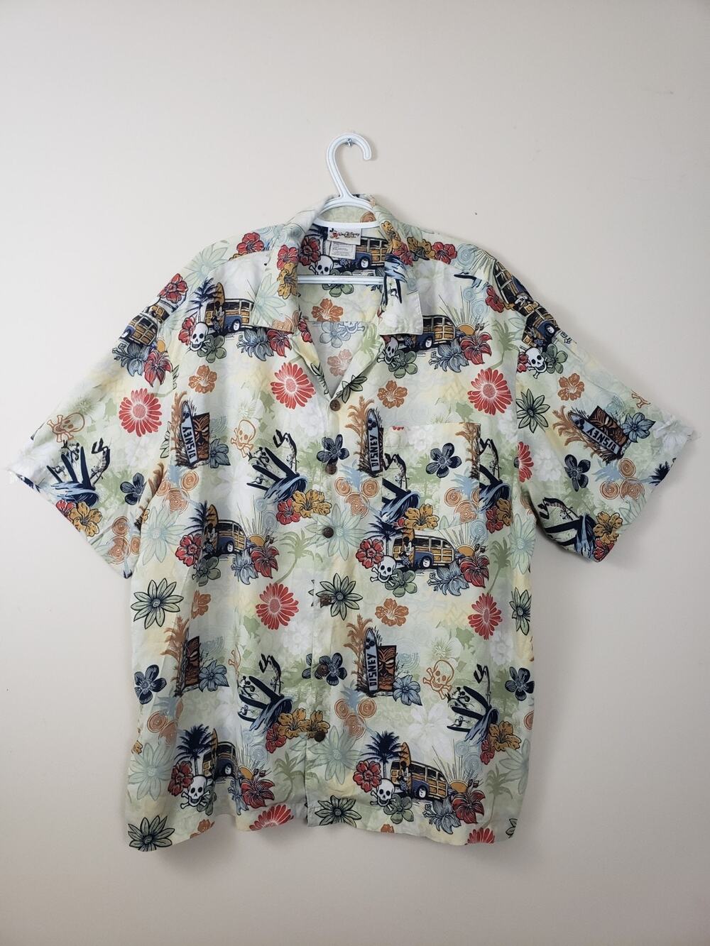 Walt Disney World Mens Shirt Size XXL Mickey Surf Floral Hawaiian Coconut Button